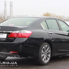 HONDA ACCORD - авто на весілля у Черкасах - портфоліо 2