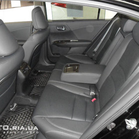 HONDA ACCORD - авто на весілля у Черкасах - портфоліо 3