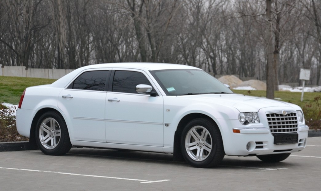 Седан Chrysler 300 C  