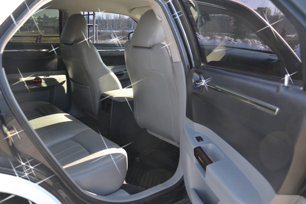 Седан Chrysler 300 C  