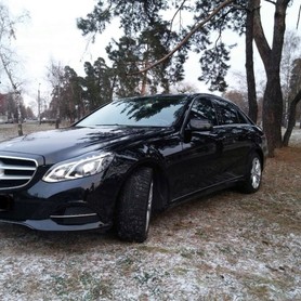 Mercedes E250 - авто на весілля у Чернігові - портфоліо 1