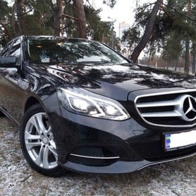 Mercedes E250 - авто на весілля у Чернігові - портфоліо 2
