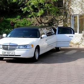 Лимузин Lincoln Town Car - авто на весілля у Сумах - портфоліо 1