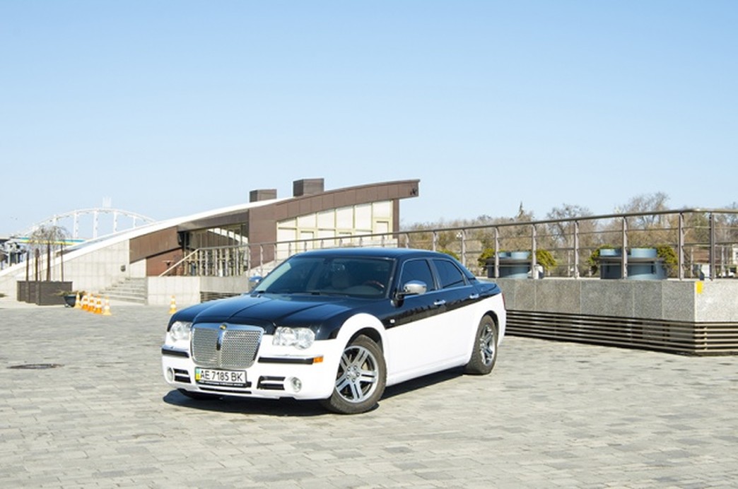 Chrysler C300 