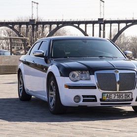 Chrysler C300 - авто на весілля у Кропивницькому - портфоліо 4
