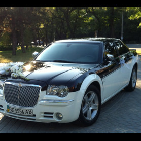 Chrysler C300 - авто на весілля у Кропивницькому - портфоліо 1