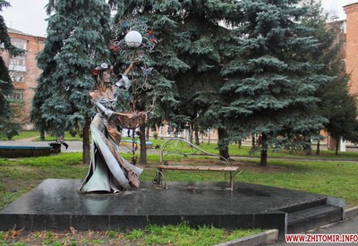Скульптура "Девушка-Весна" - фото 3