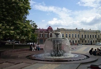 пл. Героев Майдана - місце для фотосесій у Кропивницькому - портфоліо 4