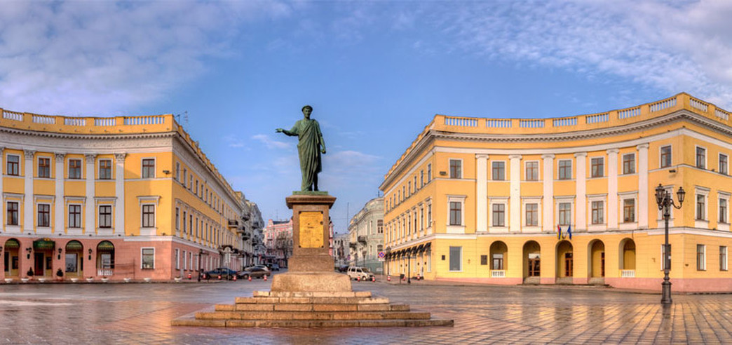 Приморский бульвар 