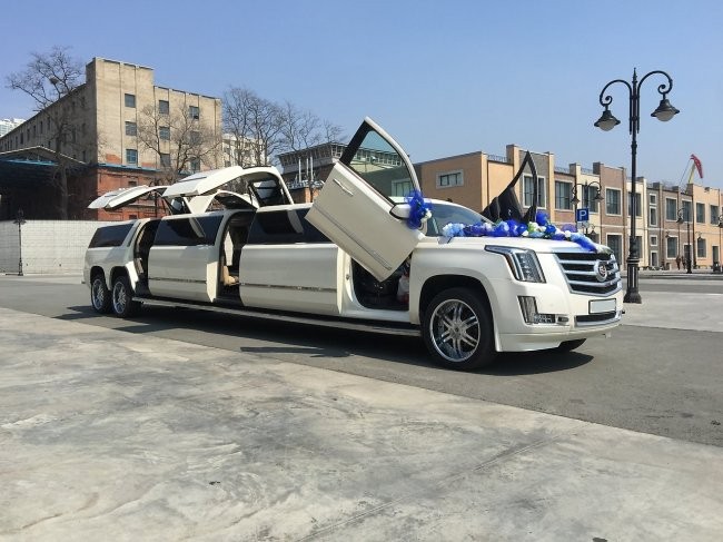 Лимузин Cadillac Escalade 2018 