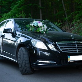 Mercedes E250 - авто на весілля у Вінниці - портфоліо 5