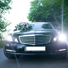 Mercedes E250 - авто на весілля у Вінниці - портфоліо 3